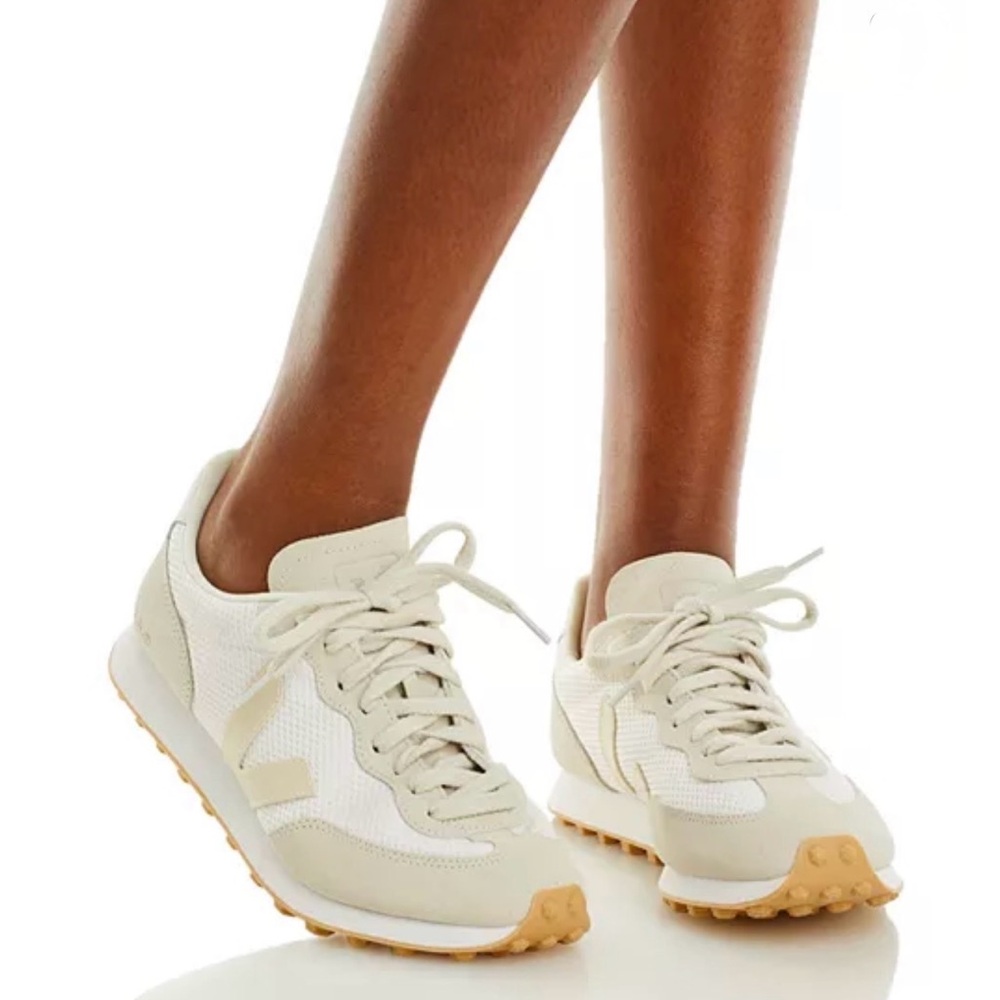 Veja Women's Cream and White Sneakers
